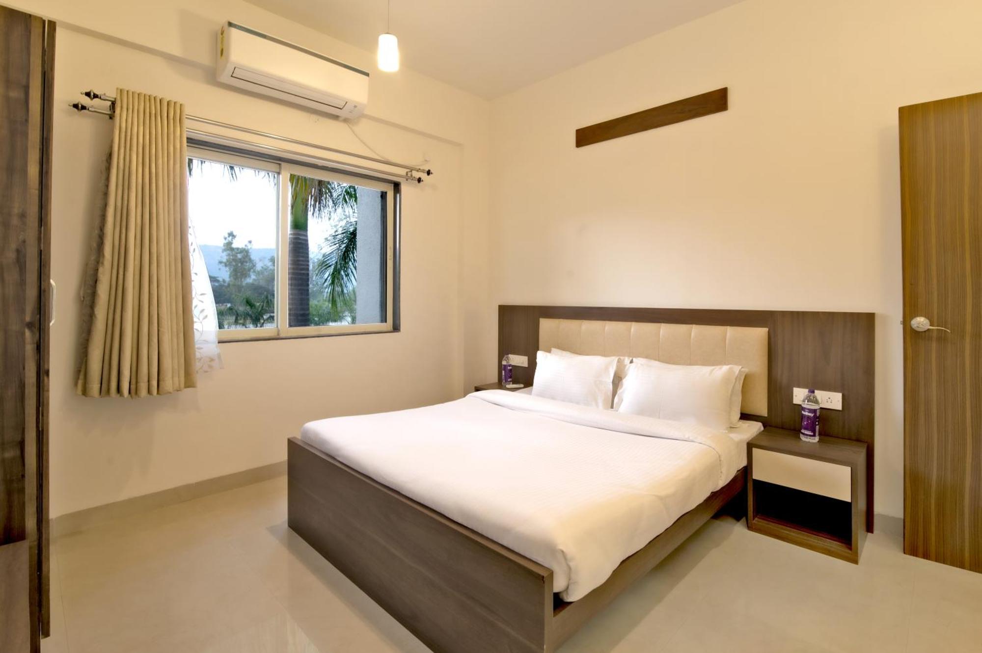 Sterling Stolen Heaven Lonavala Hotel Room photo