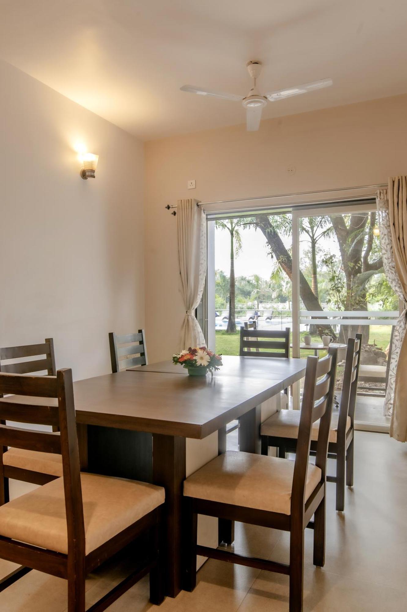 Sterling Stolen Heaven Lonavala Hotel Room photo